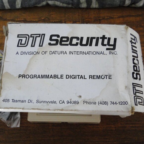 DTI SECURITY DCU-20 PROGRAMMABLE DIGITAL REMOTE CONTROL KEY PAD - Picture 2 of 4
